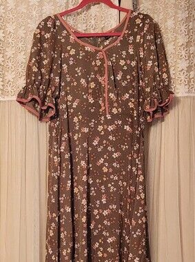 SHEIN Olive Floral Maxi Dress with Pink Trim